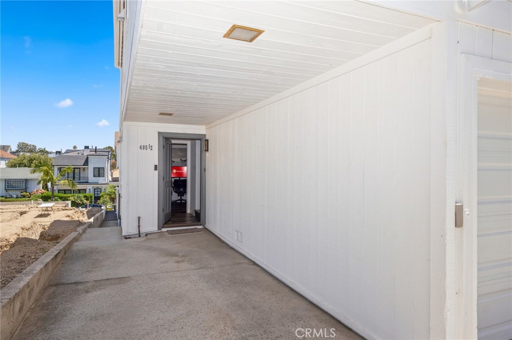 Corona del Mar South of PCH (CDMS) - Residential Lease
