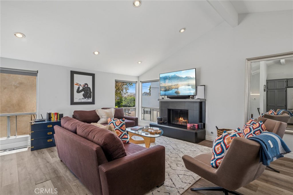 Corona del Mar South of PCH (CDMS) - Residential Lease