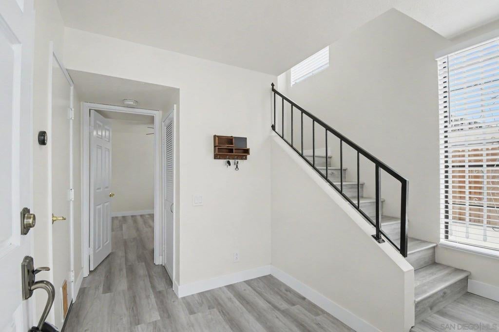 4527 Contour Blvd 1