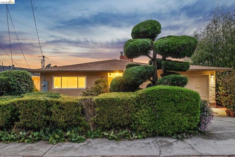 Photo of 885 Shevlin Dr, El Cerrito, CA 94530 (MLS # 41148773)