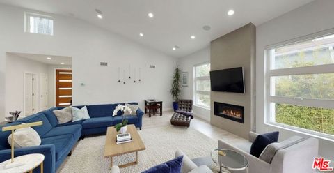 Photo of 10331 La Grange Avenue, Los Angeles, CA 90025 (MLS # 26798063)