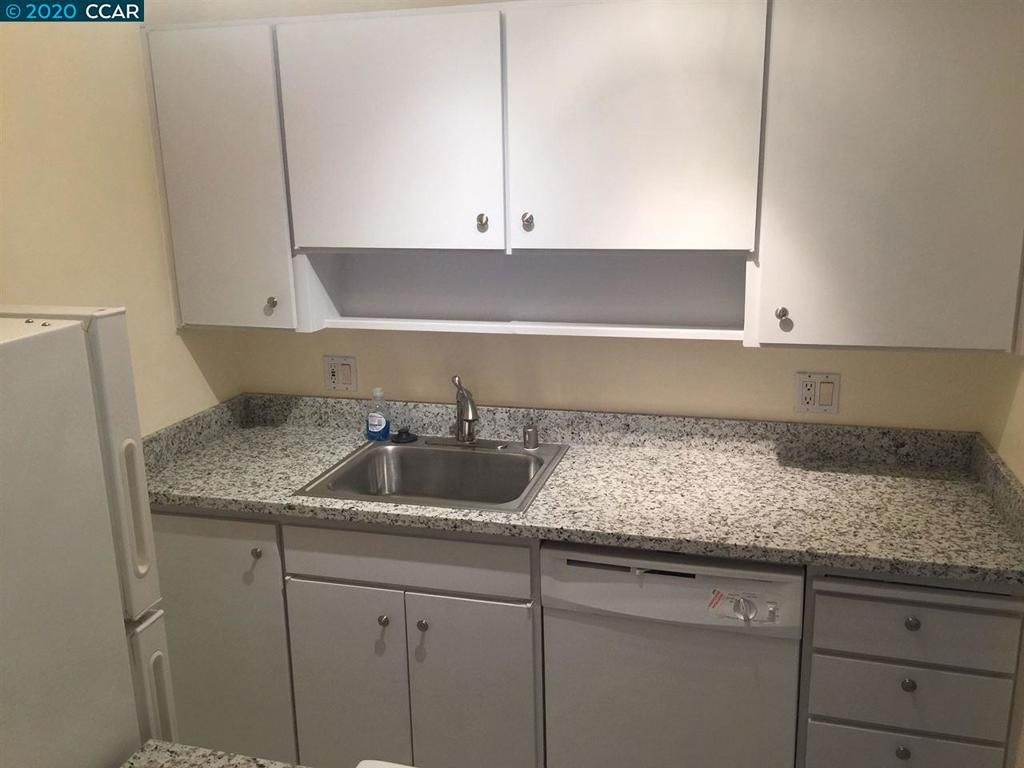 listing image 130724369400018501822