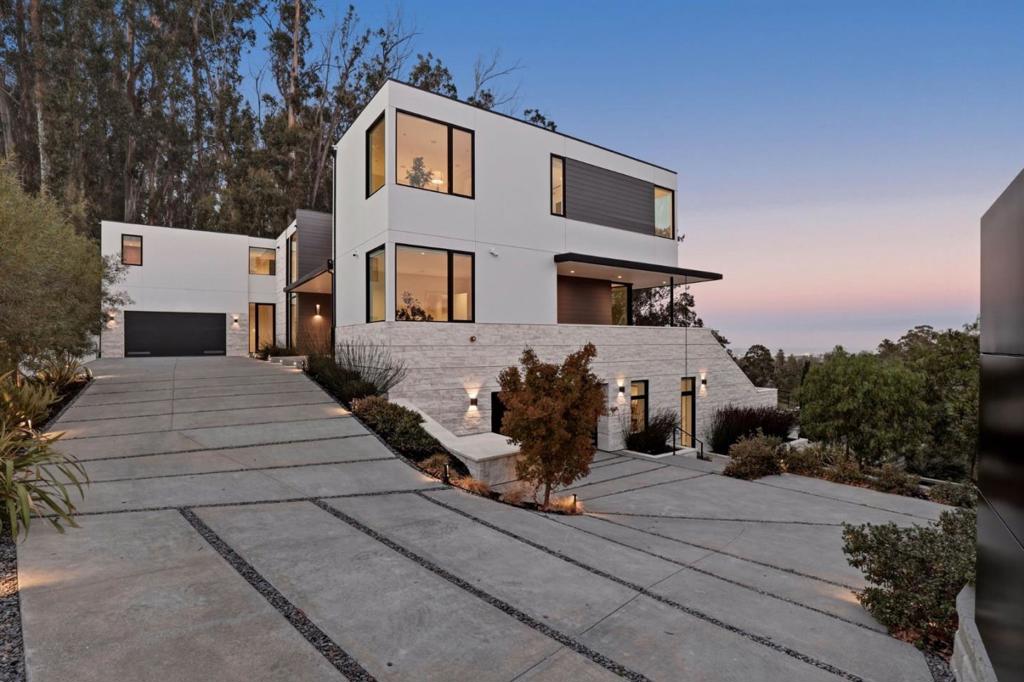 950 Macadamia Drive