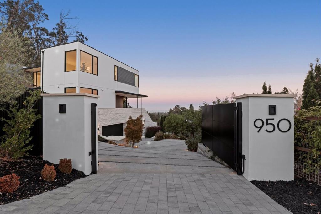 950 Macadamia Drive