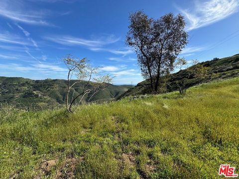 Photo of 12500 Pacific View Drive, Malibu, CA 90265 (MLS # 26673293)