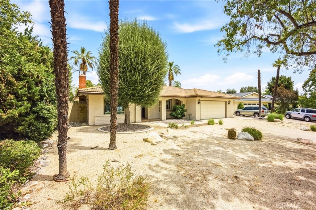 929 W Pinto Court