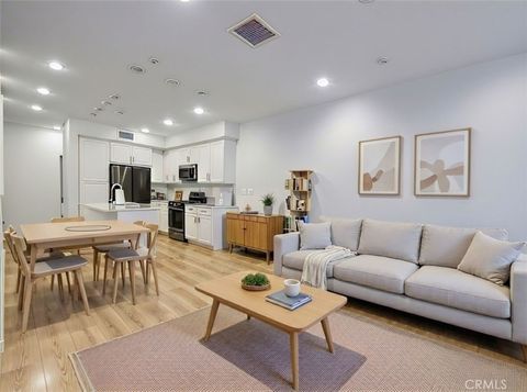 Photo of 16428 Whittier Boulevard #2, Whittier, CA 90603 (MLS # NP25194519) Photo of 16428 Whittier Boulevard #2, Whittier, CA 90603 (MLS # NP25194519)