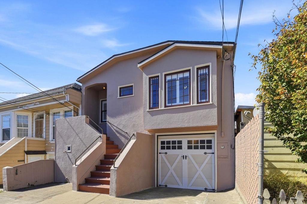 210 Miriam Street