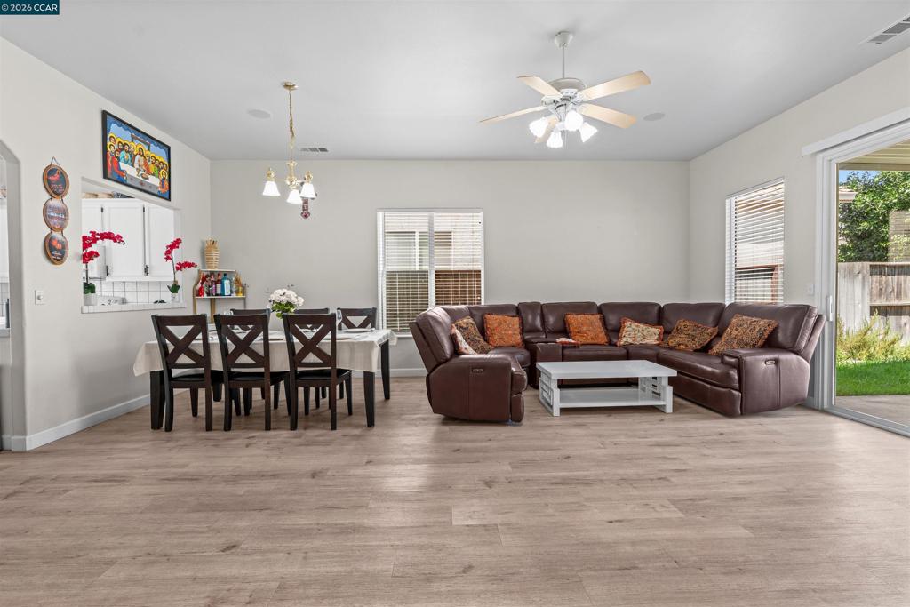2408 Amber Elm