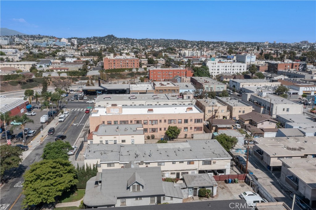 5526 Lexington Avenue