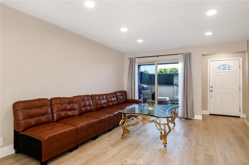 10159 De Soto Avenue 202