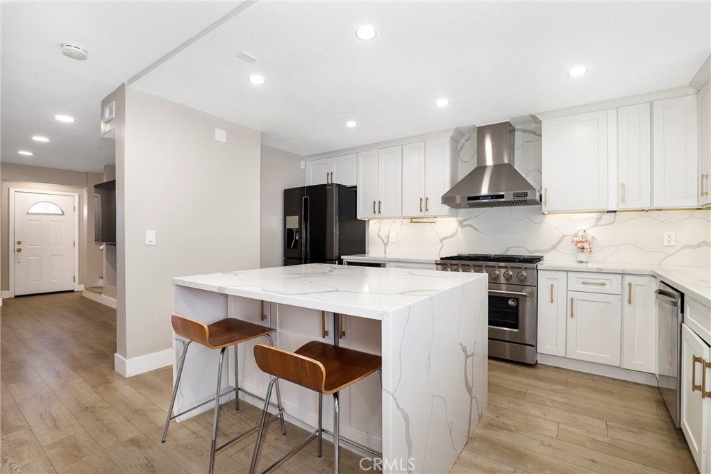 10159 De Soto Avenue 202