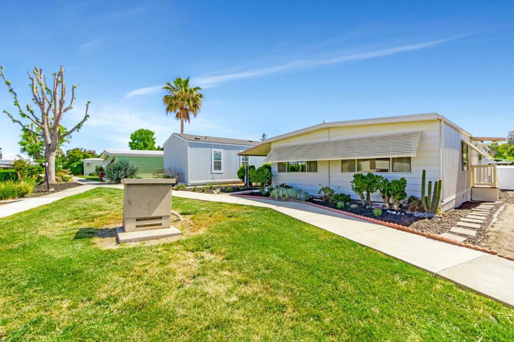 2097 Dalis Garden Drive 79