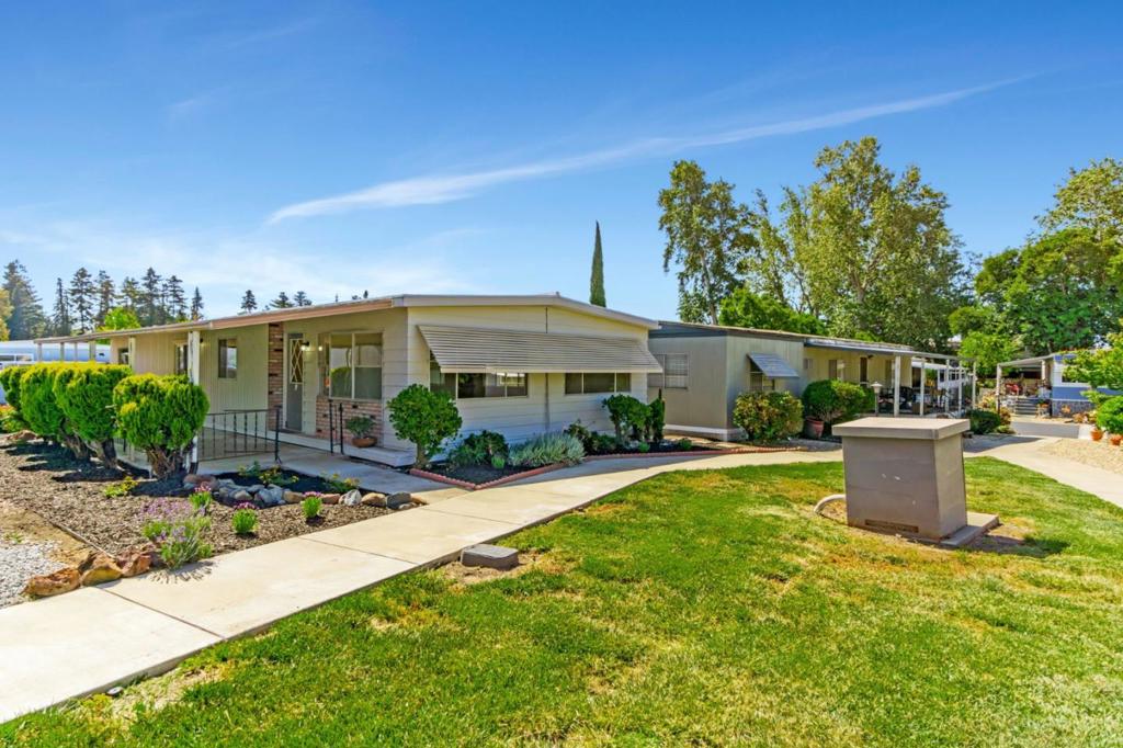 2097 Dalis Garden Drive 79