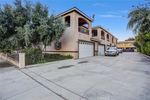 Photo of 228 N Orange Ave, Rialto, CA 92376 (MLS # CV25244417)