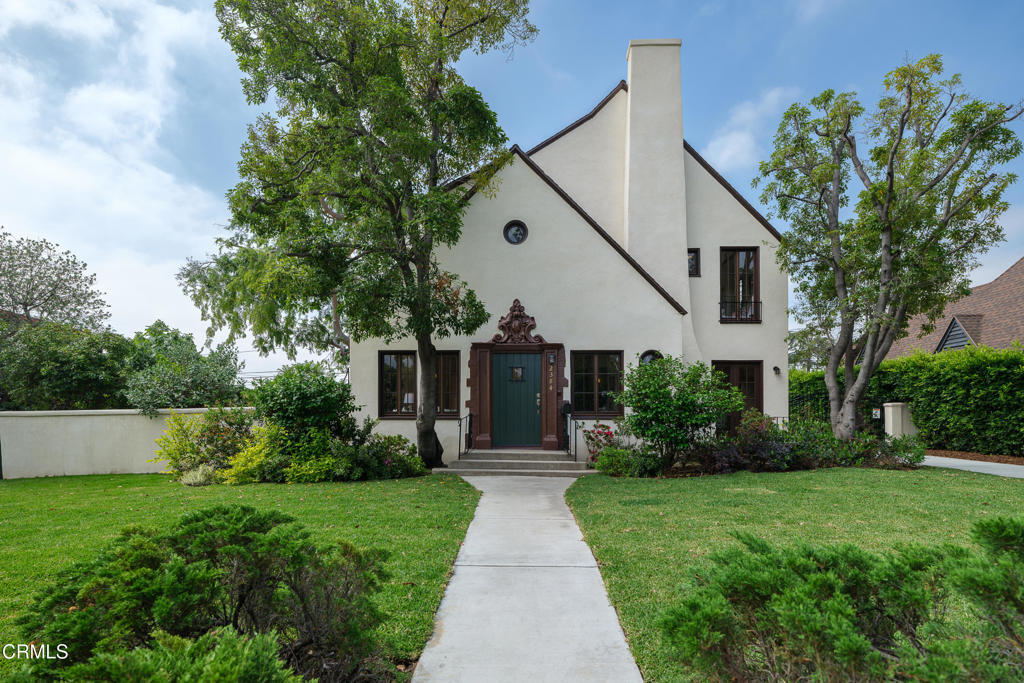 Properties 2 2384 E Orange Grove Boulevard