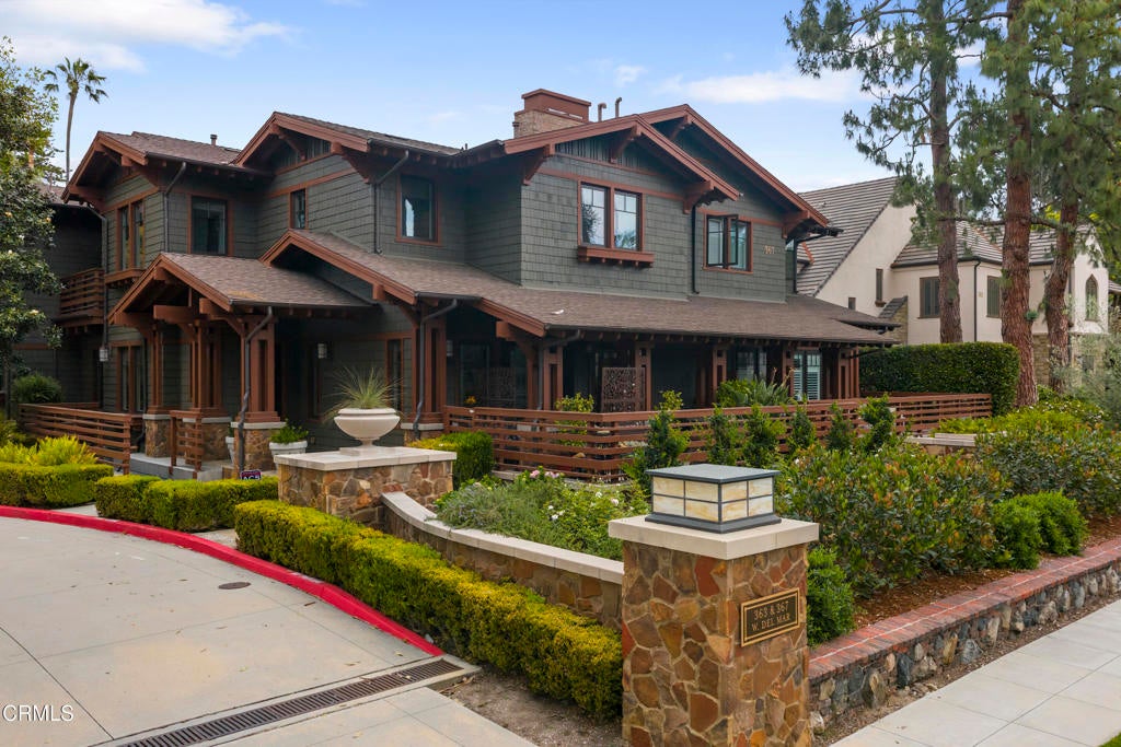367 W Del Mar Boulevard
