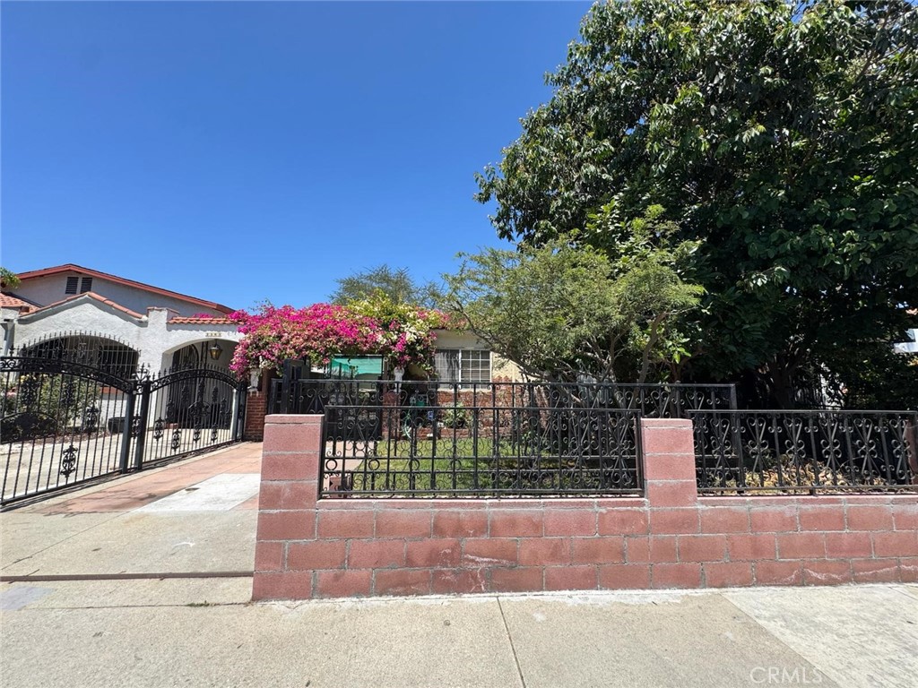 2565 Sale Place