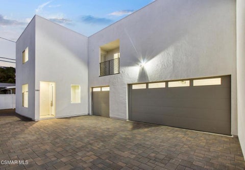 Photo of 5008 Topanga Canyon Boulevard, Woodland Hills, CA 91364 (MLS # 226004117)
