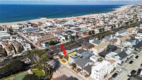 Photo of 207 38th Street, Newport Beach, CA 92663 (MLS # PW26082672)