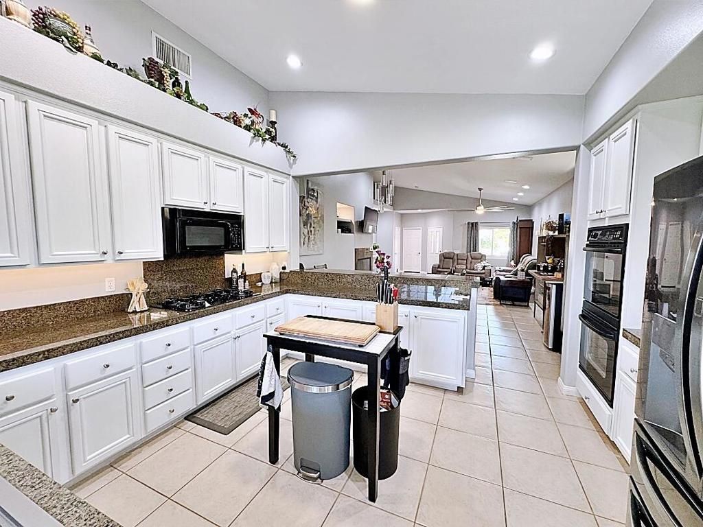 listing image 130720668090477421883