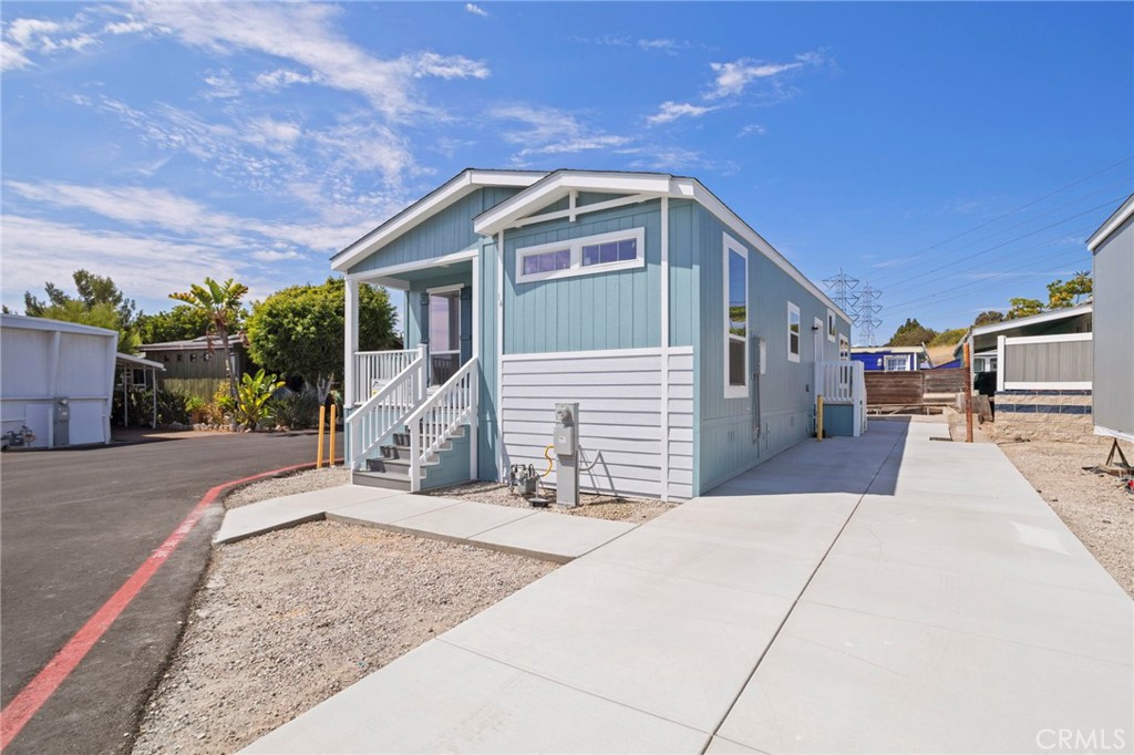 3030 Oceanside Boulevard 14