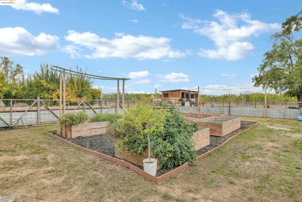 BRENTWOOD - Residential