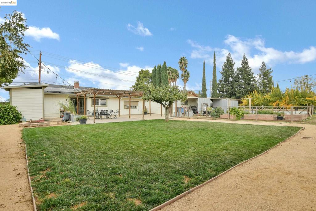 BRENTWOOD - Residential