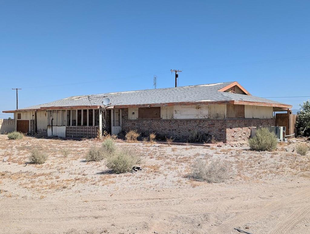 Photo 1 of 3 — 1038 Seaview Avenue, Thermal, CA 92274