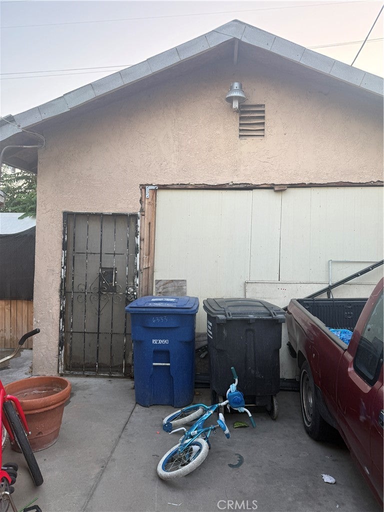 6333 Cedar