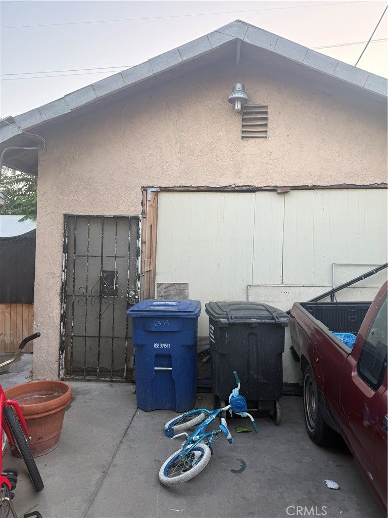 6333 Cedar