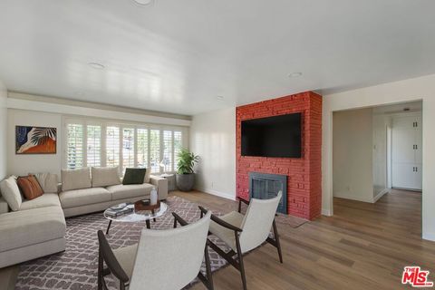 Photo of 3704 Lorado Way, View Park, CA 90043 (MLS # 25624563)