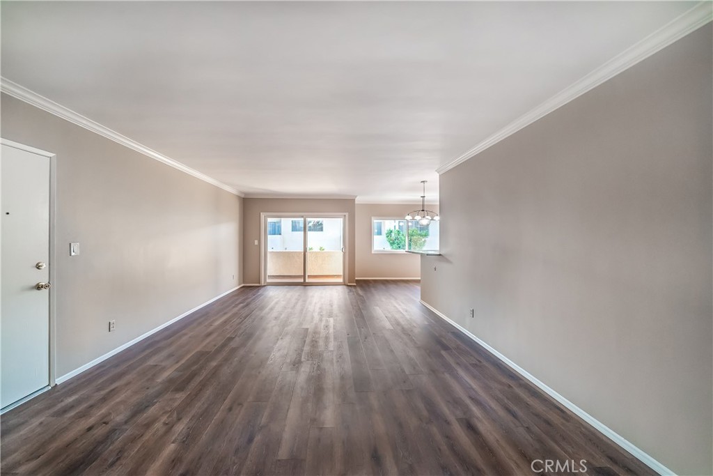 5328 Newcastle Avenue 61