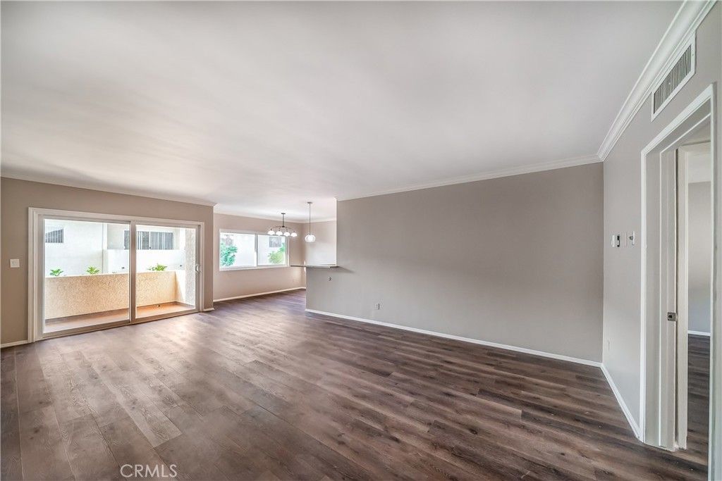 Photo of 5328 Newcastle Avenue #61, Encino, CA 91316 (MLS # SR26039806)