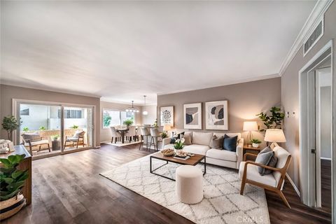 Photo of 5328 Newcastle Avenue #61, Encino, CA 91316 (MLS # SR26039806)