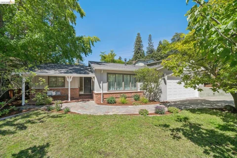 5565 Florence Ter, Oakland, CA 94611 - MLS#: 41146332