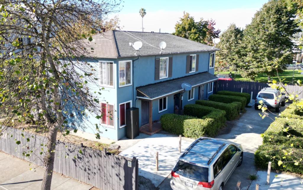 Marcus & Millichap has been selected to exclusively market for sale 1283 University Ave, an exceptional asset located in the thriving city of Berkeley, California. Situated on a large parcel of land totaling 5,693 square feet, the property offers its tenants four (4) spacious one-bedroom/one-bathroom floor plans. 1283 University is conveniently located within close proximity to the University of California, Berkeley and Downtown Berkeley's Shattuck Ave, home to a myriad of shopping, dining, and entertainment options. UC Berkeley is an internationally recognized institution and prides itself on being the number one public university in the nation and the fourth best globally. 1283 University Ave is one of the highest current CAP rates of any four-plex on market, and presents an attractive choice for investors looking to expand their portfolio in core Bay Area.