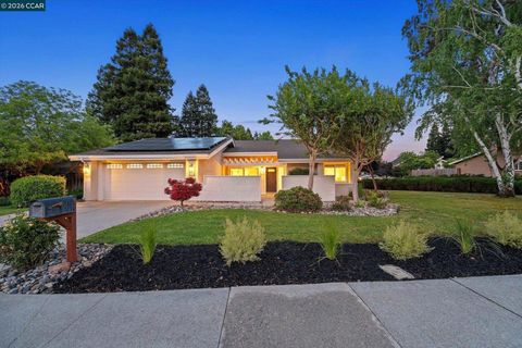 Photo of 1113 Delta Way, Danville, CA 94526 (MLS # 41131975)