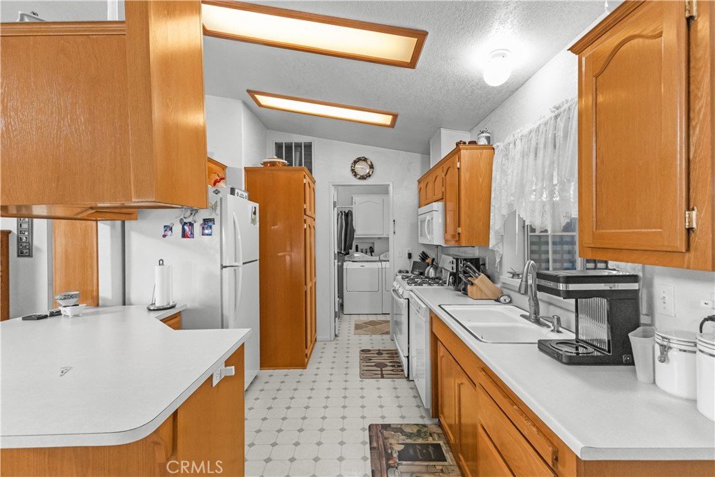 3850 E. Atlantic Avenue