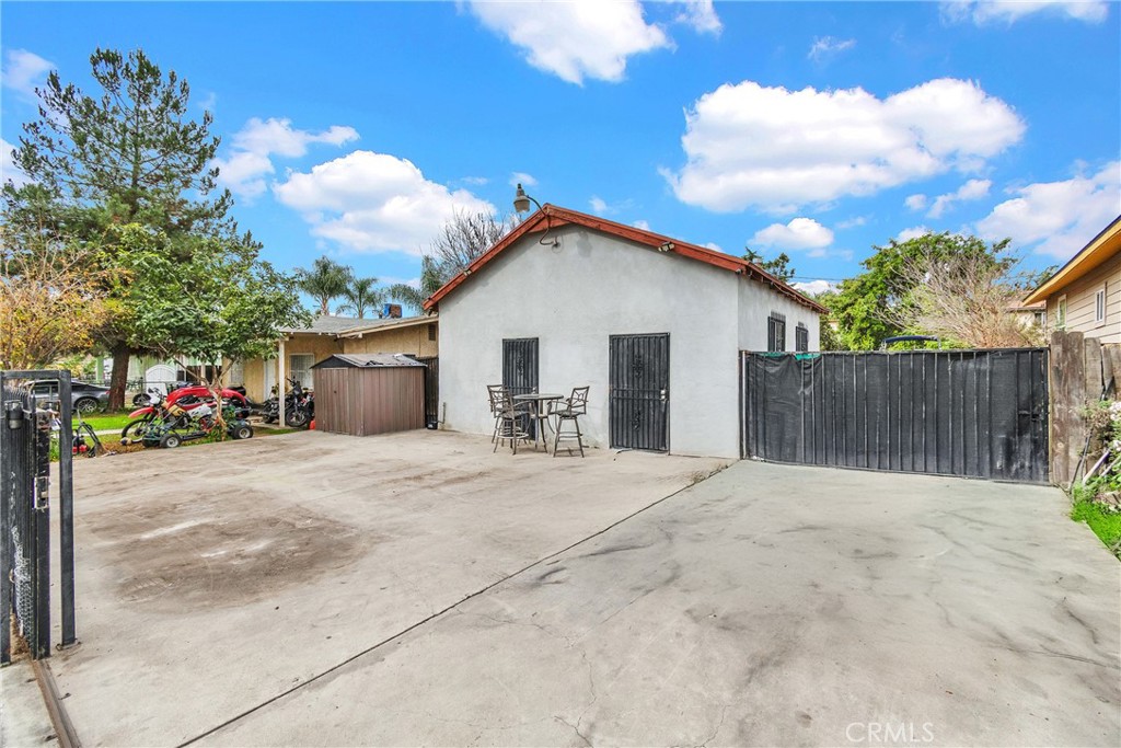 1151 W Mission