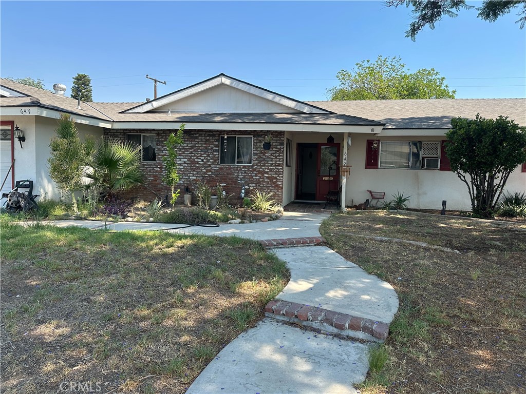 ***CASH OFFER ONLY *** Seller is selling as is - no warranties will be provided. No repairs will be done. Buyer to investigate. This property offers 4 bedrooms, 2 bathrooms, and a finished area of 1,707 sqft. Situated on a generous lot size of 8,712 sqft, this home provides ample outdoor space for entertaining and relaxation. This property is being sold as-is and will require some TLC to bring it to its full potential. The single-story layout includes an attached garage. The exterior is stucco and the roof is made of shake/shingle. Outside, the backyard features a pool, perfect for enjoying the warm California weather.
As a great investment opportunity, this home allows you to add value and personalize it to your liking. Located in a desirable neighborhood in Corona, this home is within the Corona-Norco Unified School District and offers easy access to schools, shopping, and freeways.