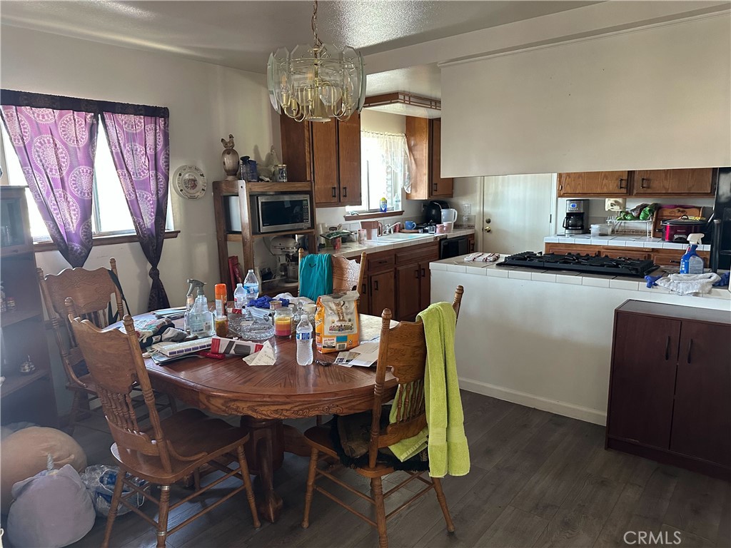 649 W Monterey Road