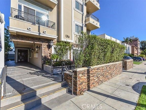 Photo of 1316 Amherst AVE #201, Los Angeles, CA 90025 (MLS # PV26222709)