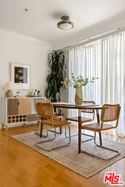 Los Angeles, California 90064, United States, 3 Bedrooms Bedrooms, ,3 BathroomsBathrooms,Residential,Active,236301