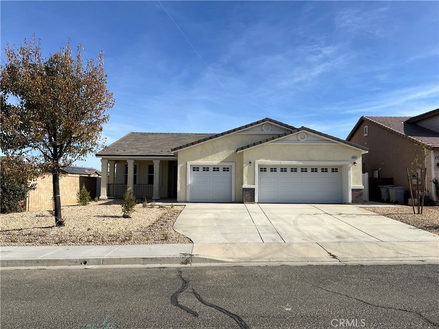 New Construction in a great Hesperia neighborhood, just off Cedar and Escondido. Single story, 2,111 sf home with 4 bedrooms, 2 bathrooms and a den/flex room. 3 Car Garage. Many upgraded features including a beautiful custom kitchen. Schedule a walkthrough today.