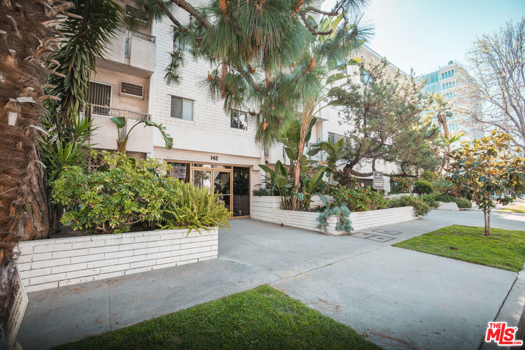 142 S Wetherly Drive