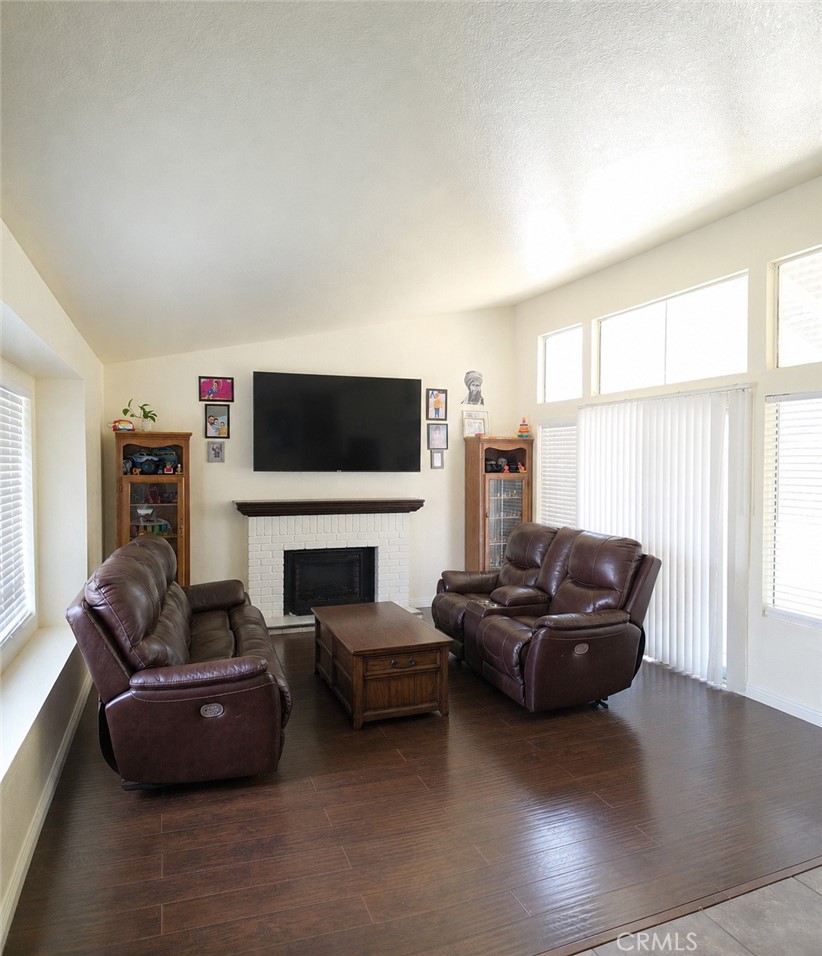 715 N Sutter