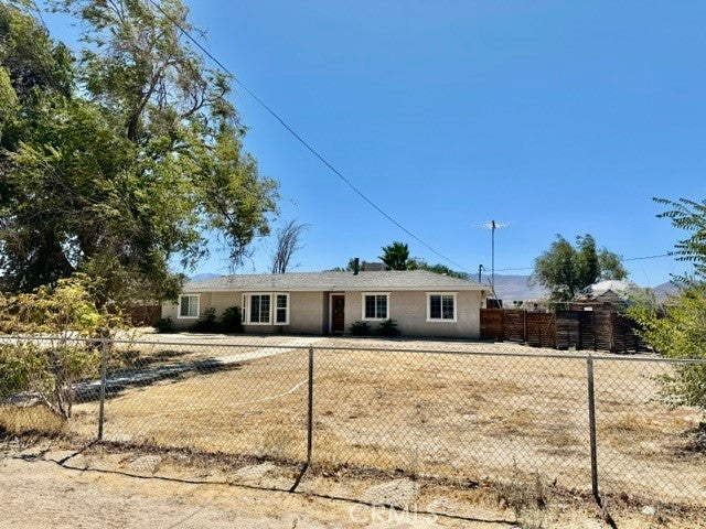 11132 E Avenue R6