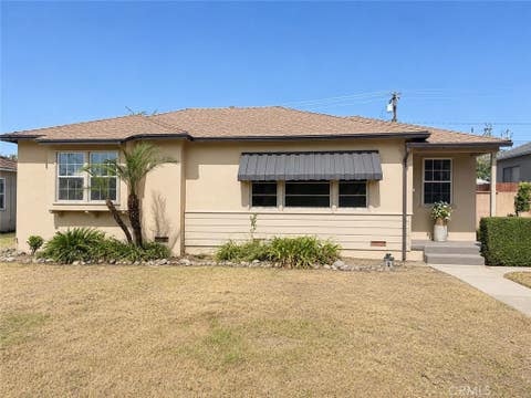 Photo of 837 N 10th Avenue, Upland, CA 91786 (MLS # CV26167341)