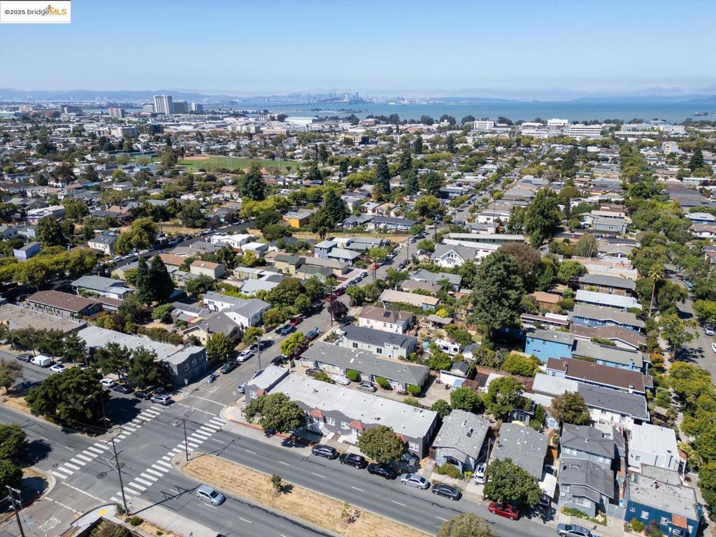 CENTRAL BERKELEY - Residential Income